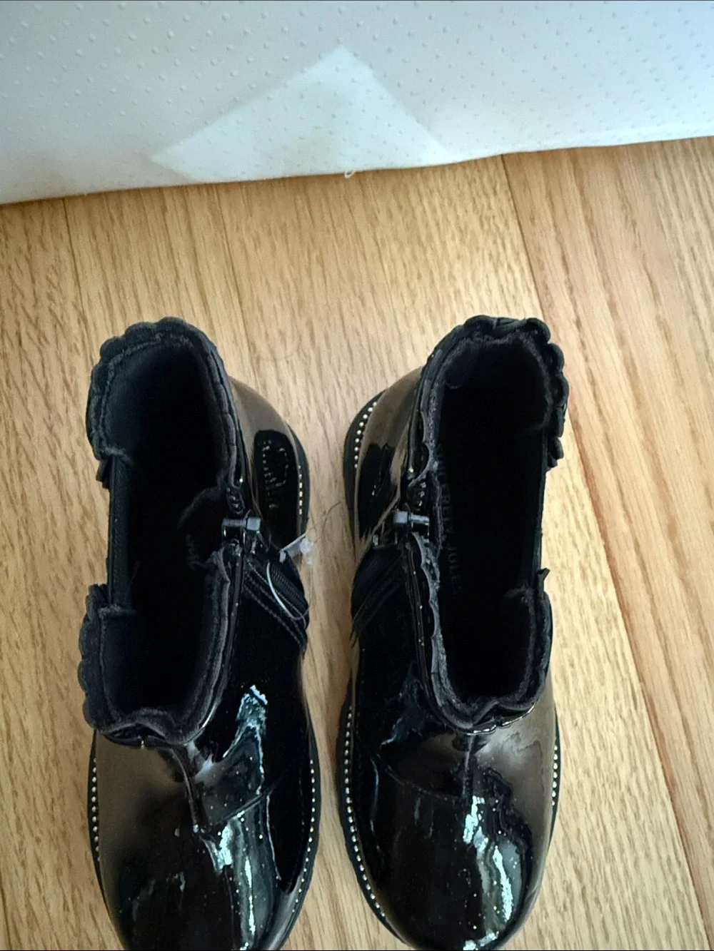 NWOT Sincerely Jules Black Glitter Patent Chelsea Boots for Kids